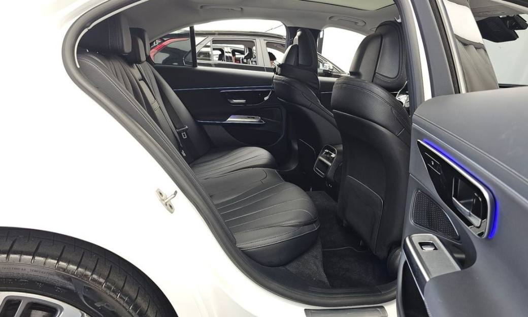 Mercedes-Benz E-Class E220d 4MATIC Exclusive, 2024