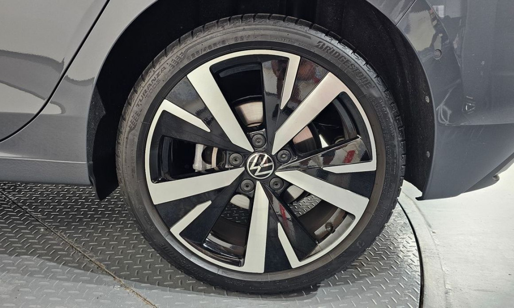 Volkswagen Golf 2.0 TDI Prestige, 2025