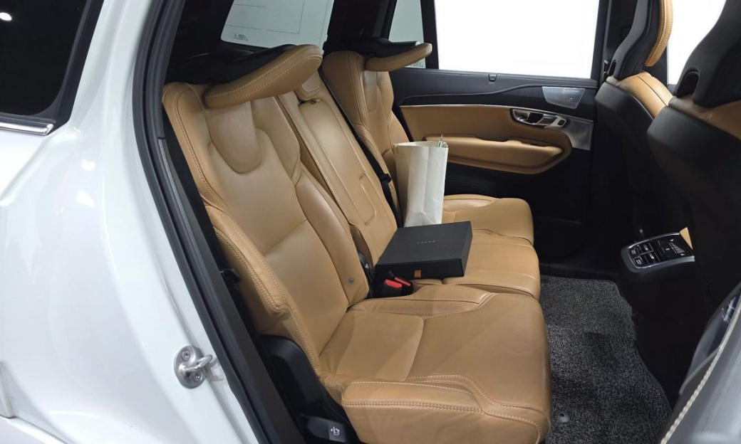 Volvo XC90 B6 Inscription, 2022