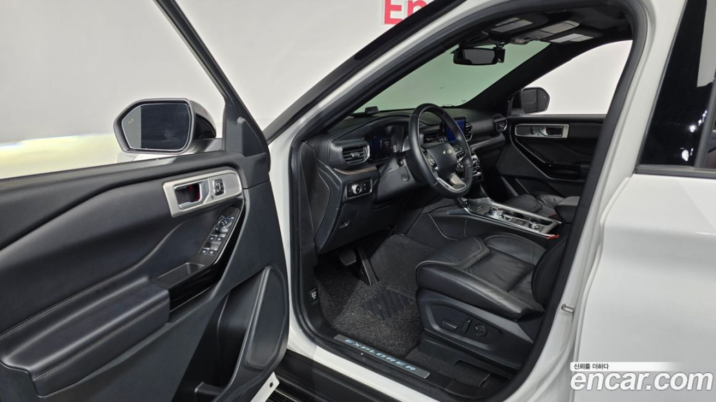 Ford Explorer 3.0 Platinum 4WD, 2023