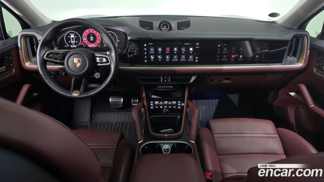 Porsche Cayenne 4.0 GTS Coupe, 2025