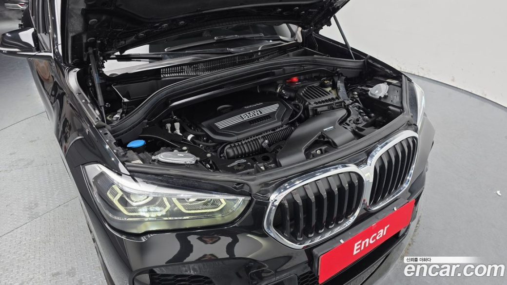 BMW X1 xDrive 20i M Sport, 2022