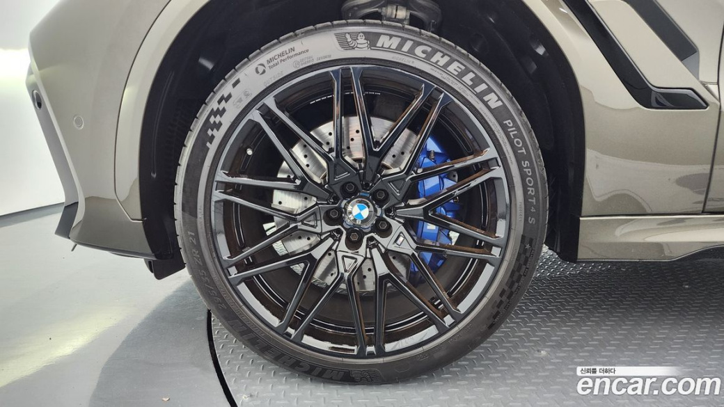 BMW X6M 4.4 Competition, 2021