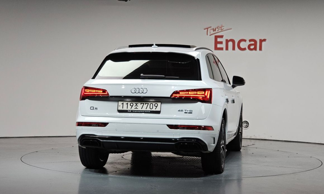 Audi Q5 45 TFSI Quattro Premium, 2024