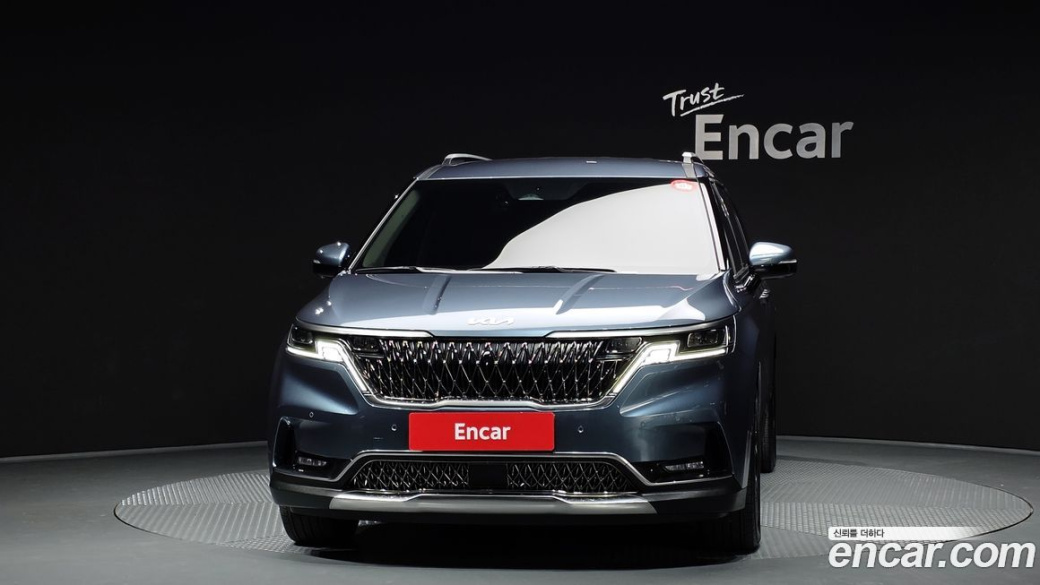 Kia Carnival 7-Seater Outdoor, 2023