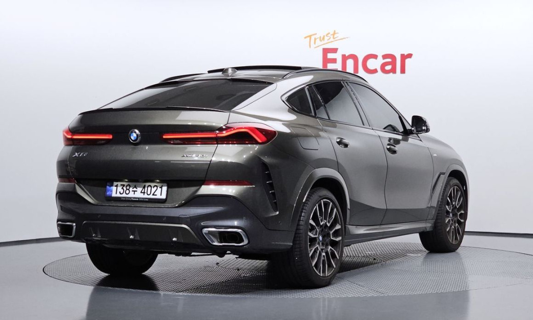 BMW X6 xDrive40i M Sport, 2025