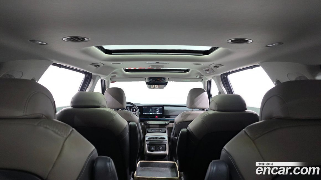 Kia Carnival 9-Seater Gravity, 2025