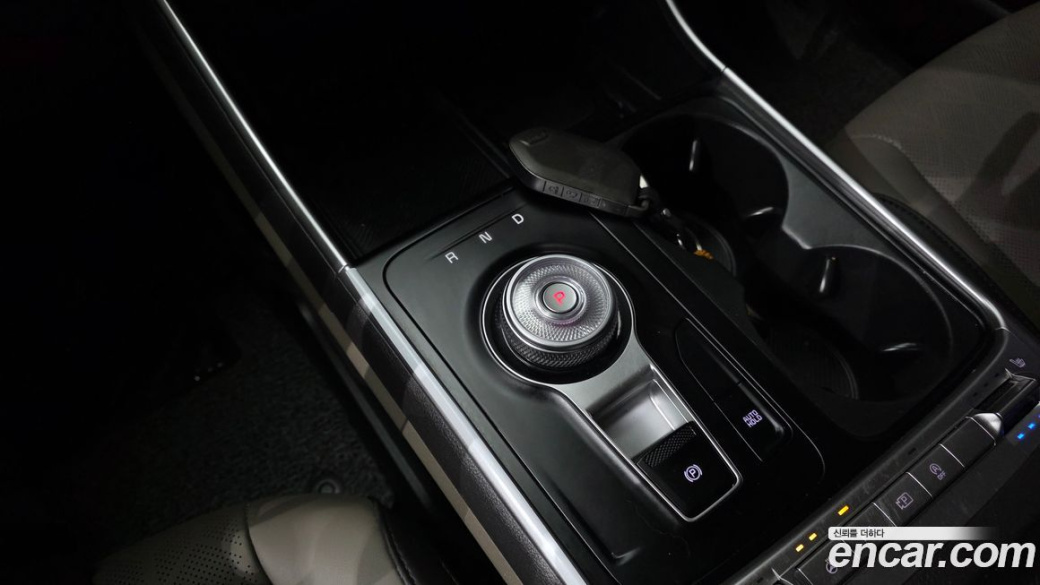 Kia Carnival 9-Seater Prestige, 2025