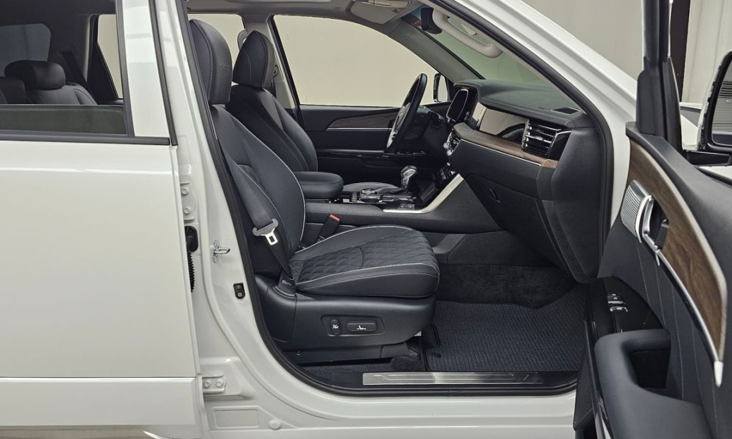 Kia Mohave Diesel 3.0 4WD 7-Seater, 2024
