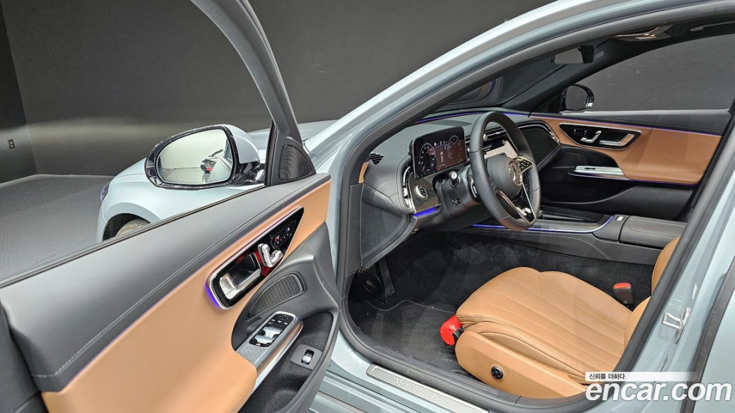 Mercedes-Benz E-Class E200 Avantgarde, 2025