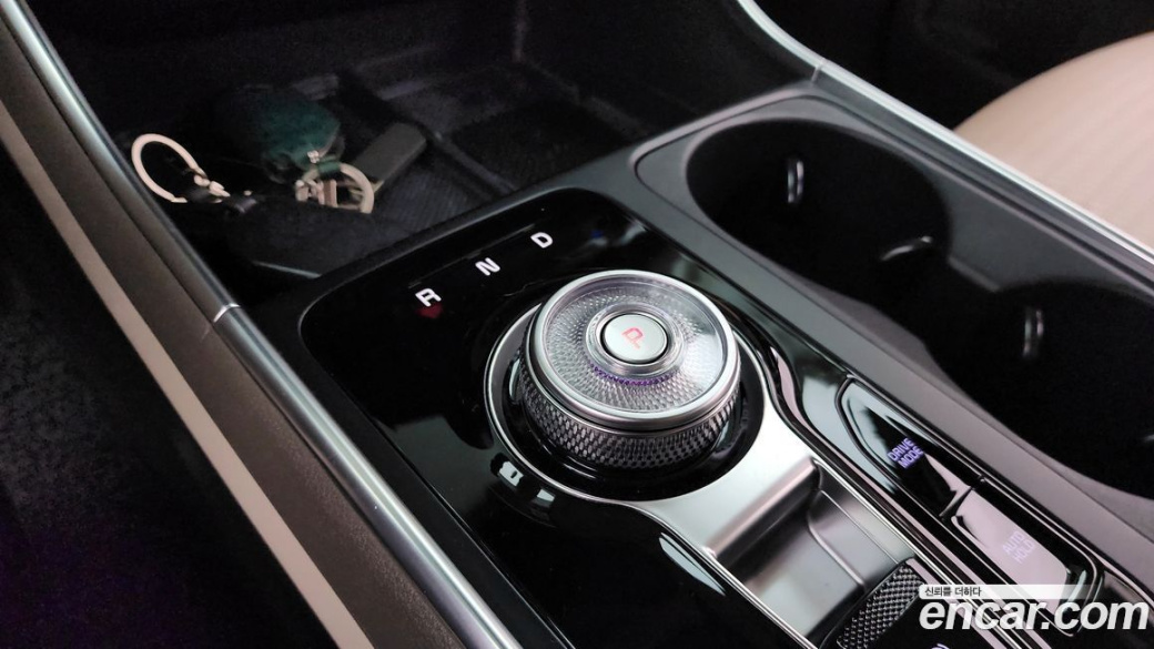 Kia Carnival 9-Seater Signature, 2025