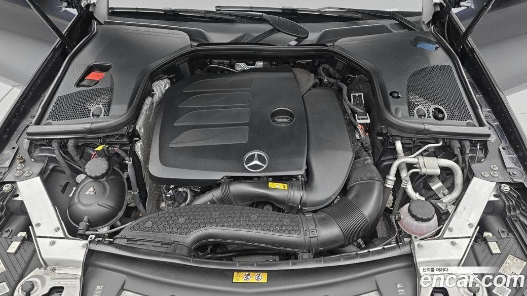 Mercedes-Benz E-Class E350 4MATIC Avantgarde, 2022