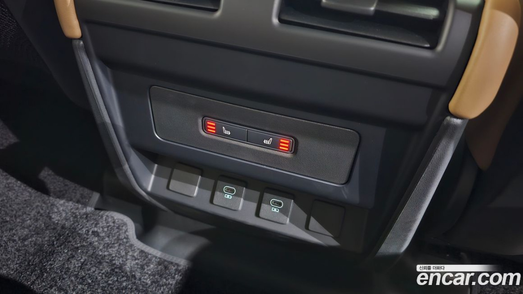 Land Rover Defender 110 P300 X-Dynamic SE, 2025