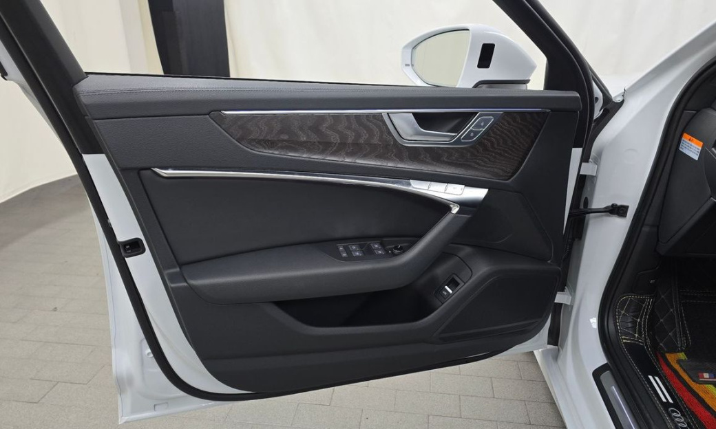 Audi A6 45 TFSI Quattro Premium, 2023
