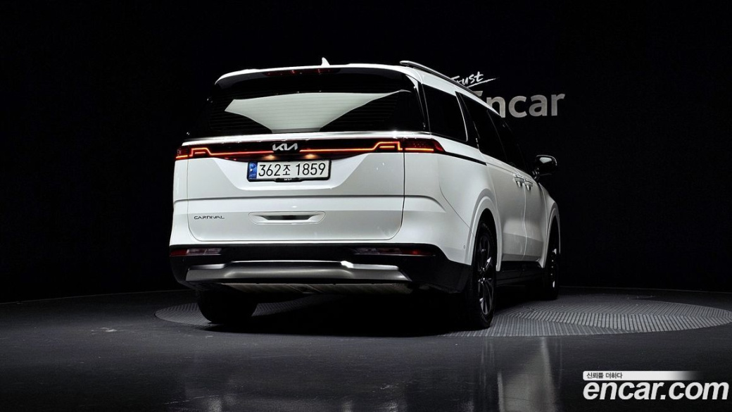 Kia Carnival 9-Seater Signature, 2022