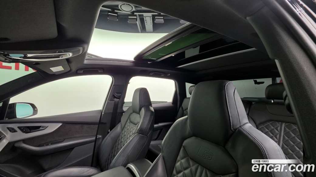 Audi Q7 55 TFSI Quattro Premium, 2022