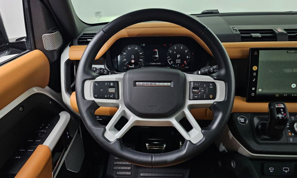 Land Rover Defender 130 P400 X-Dynamic HSE, 2024