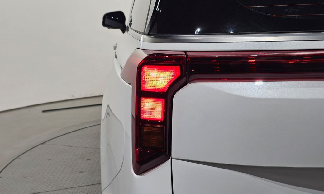 Kia Carnival 9-Seater Noblesse, 2025