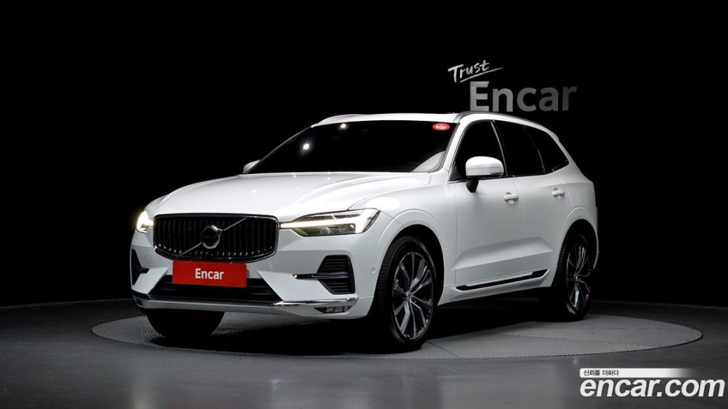 Volvo XC60 B6 Inscirtion, 2022