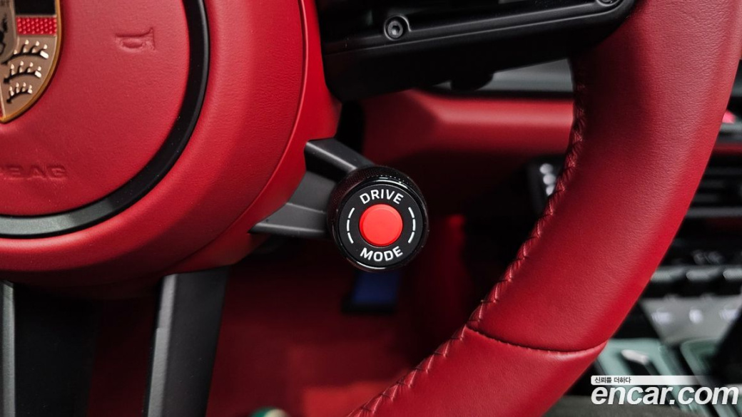 Porsche 911 Carrera 4 GTS, 2026