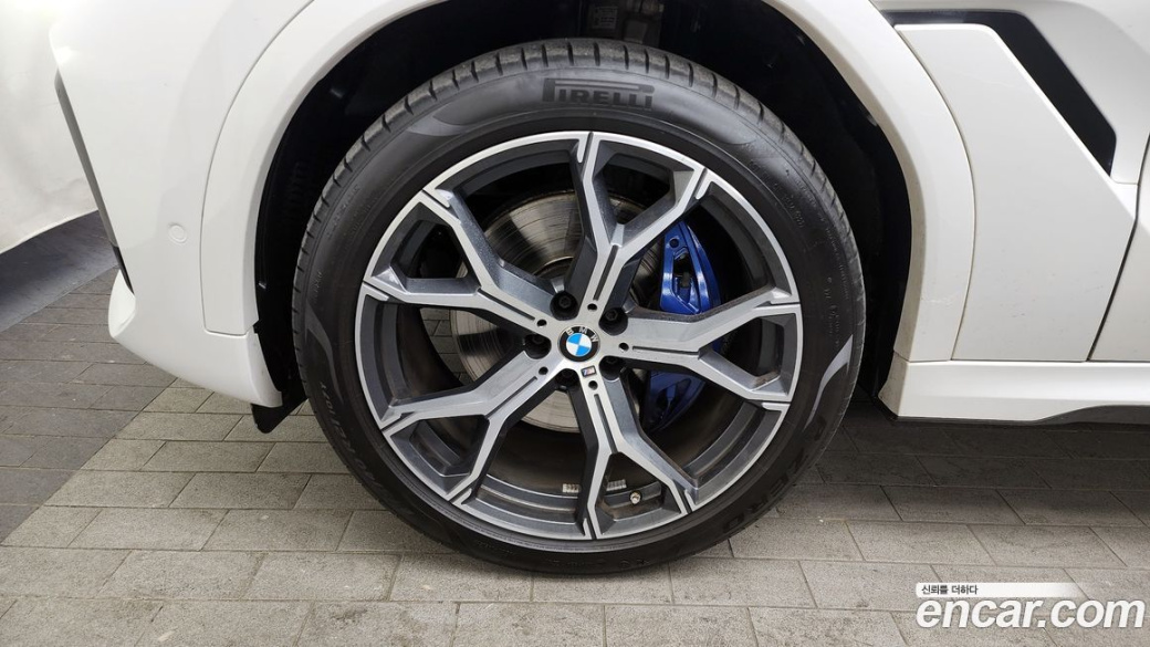 BMW X6 xDrive40i M Sport, 2023