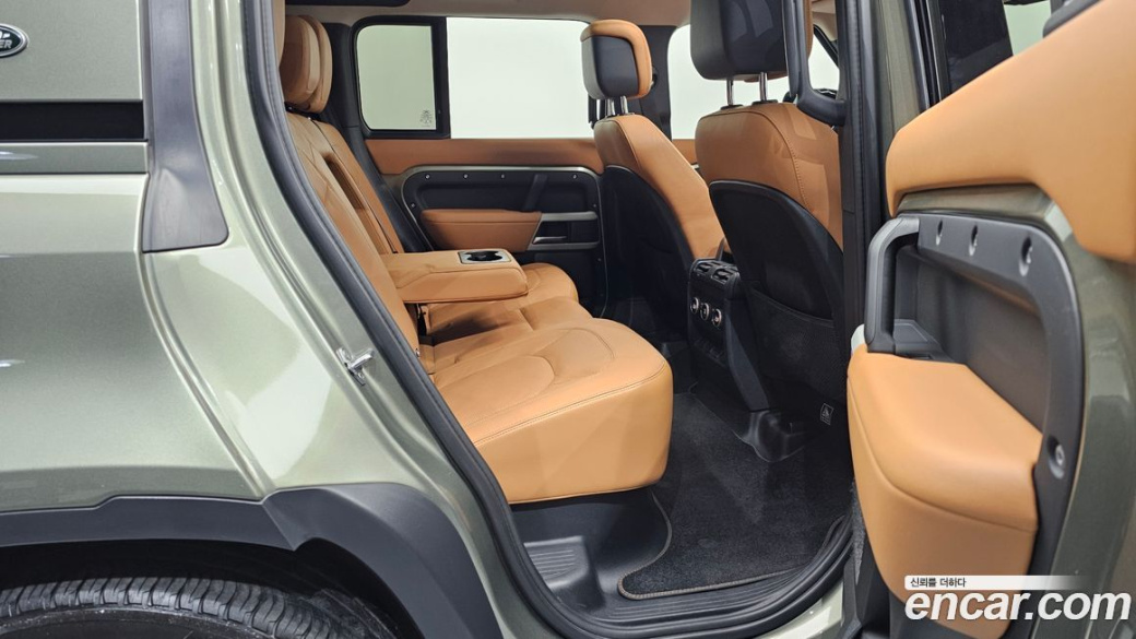 Land Rover Defender 110 D300 HSE, 2023