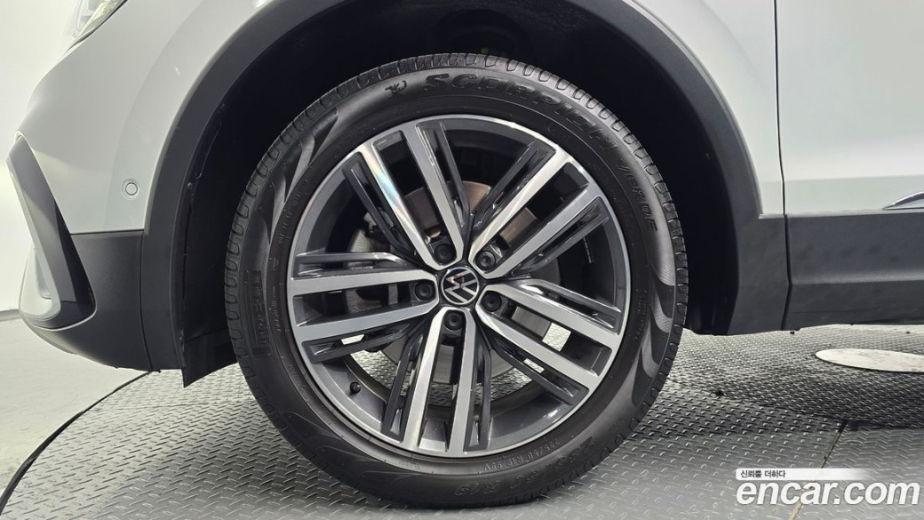 Volkswagen Tiguan 2.0 TSI Prestige, 2023