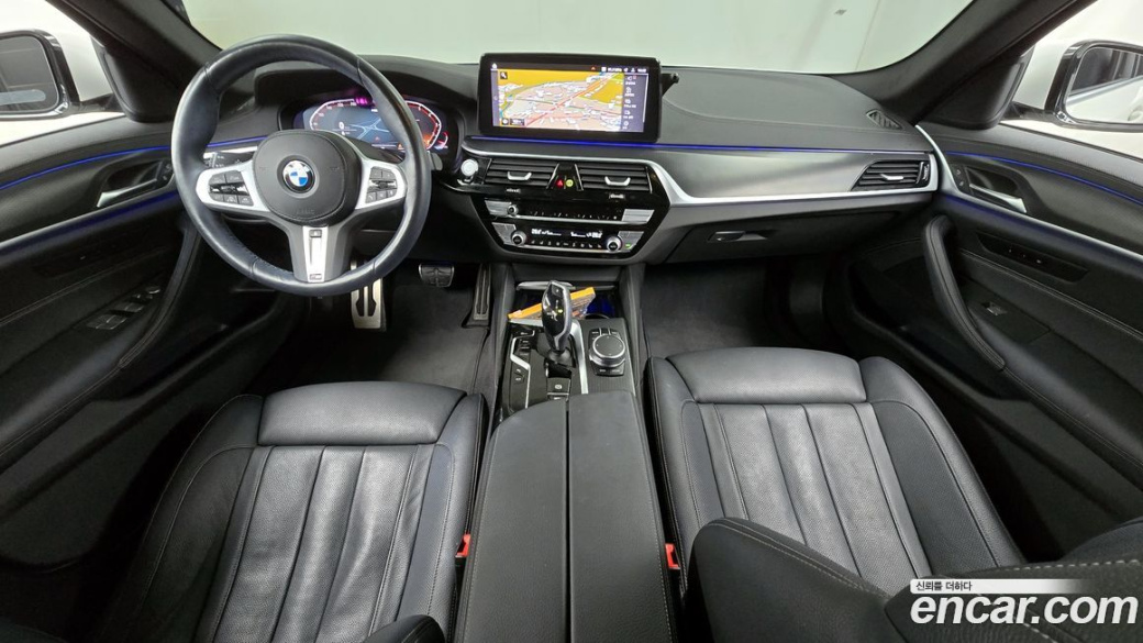 BMW 5-Series 520i M Sport, 2023