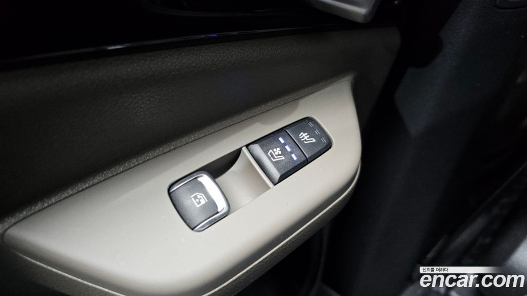 Kia Carnival 7-Seater Gravity, 2025