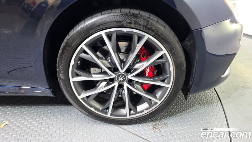 Maserati Ghibli 3.0 Modena, 2022