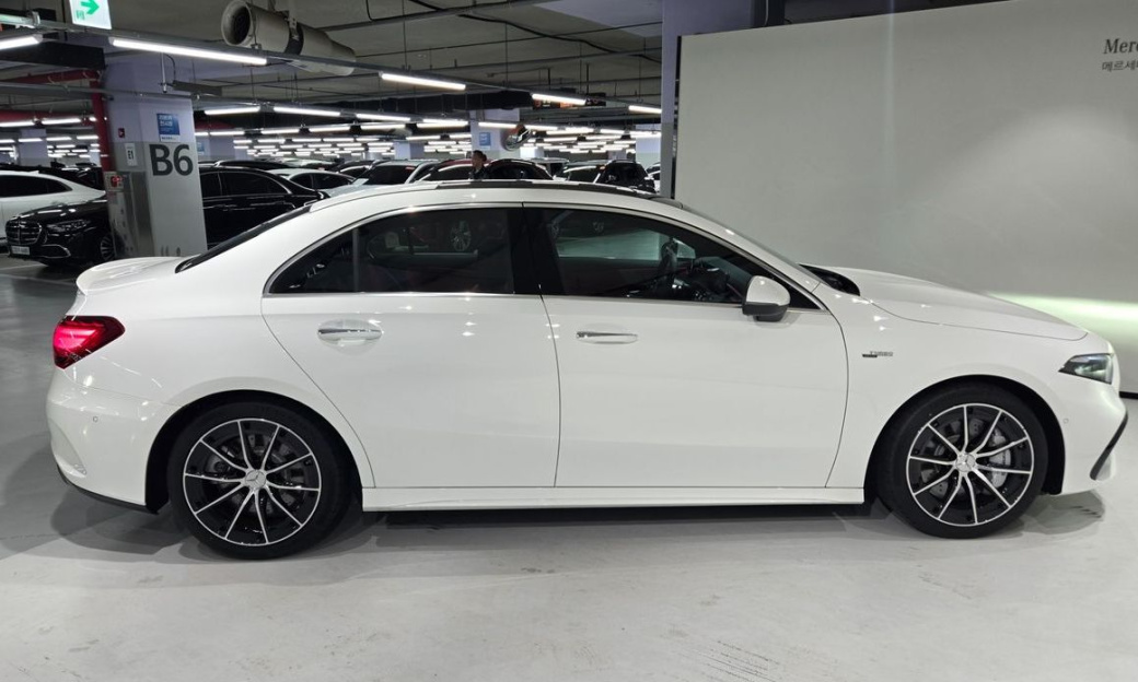 Mercedes-Benz A-Class AMG A35 4MATIC Sedan, 2025