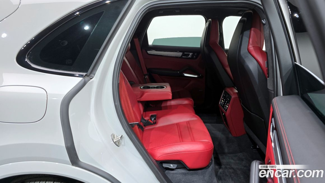 Porsche Cayenne 4.0 Turbo, 2022