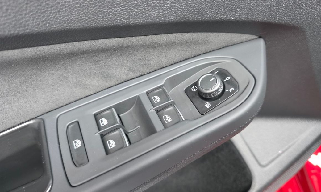 Volkswagen Golf 2.0 TDI Prestige, 2024