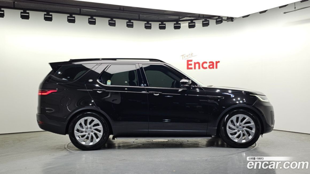 Land Rover Discovery D250 S, 2025