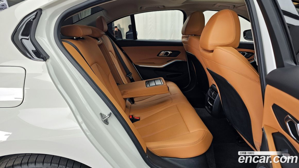 BMW 3-Series 320d, 2025