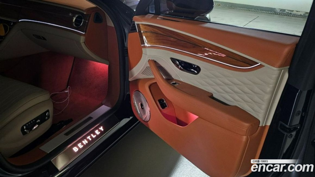 Bentley Flying Spur 4.0, 2022