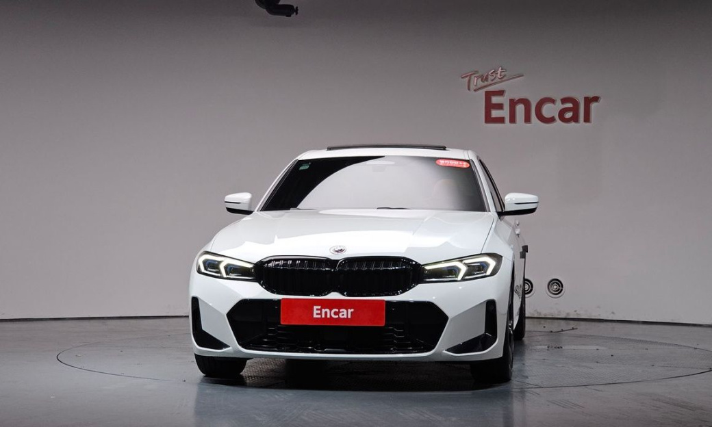 BMW 3-Series 320i M Sport, 2024