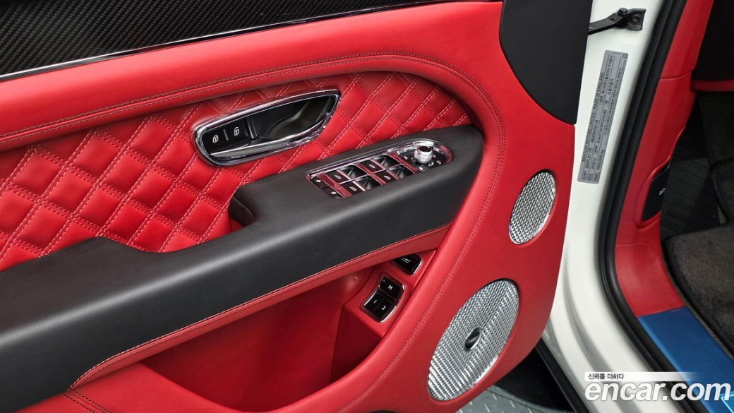 Bentley Bentayga 4.0 V8 Azure, 2023