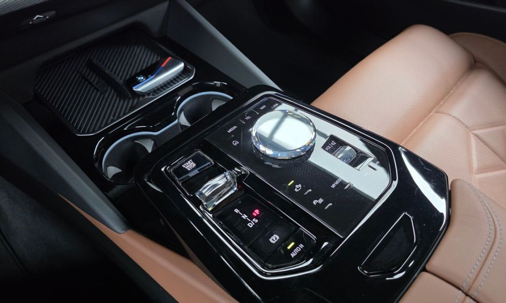 BMW 5-Series 530i xDrive M Sport, 2024