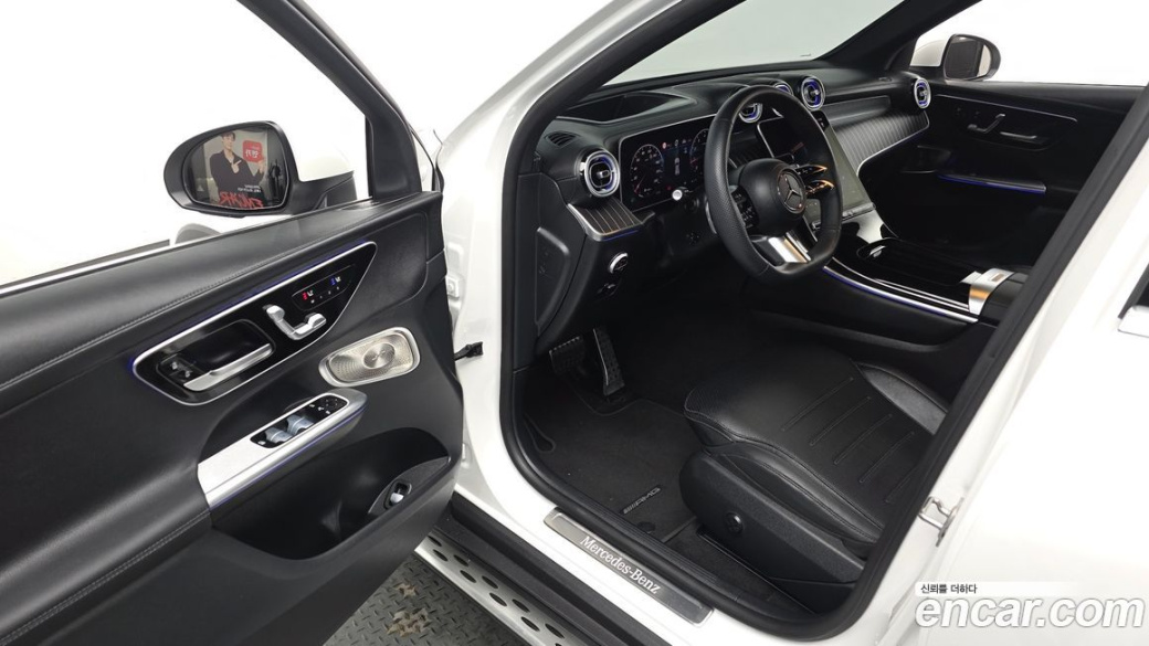 Mercedes-Benz GLC-Class GLC300 4MATIC AMG Line, 2025