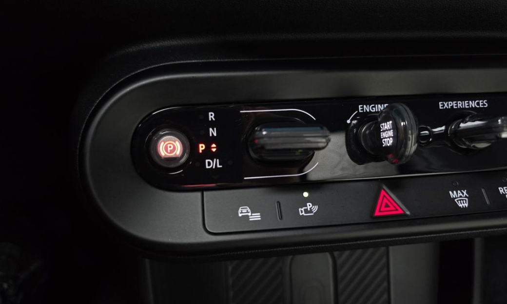 Mini Cooper Favoured, 2025