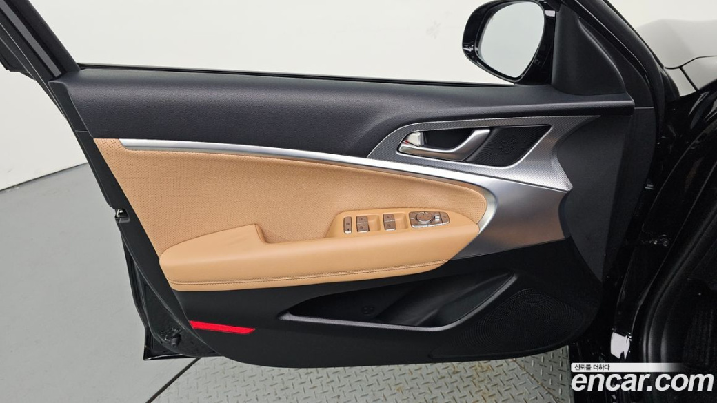 Genesis G70 Gasoline 2.0T 2WD, 2022
