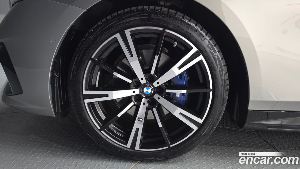 BMW 5-Series 530i xDrive M Sport, 2025