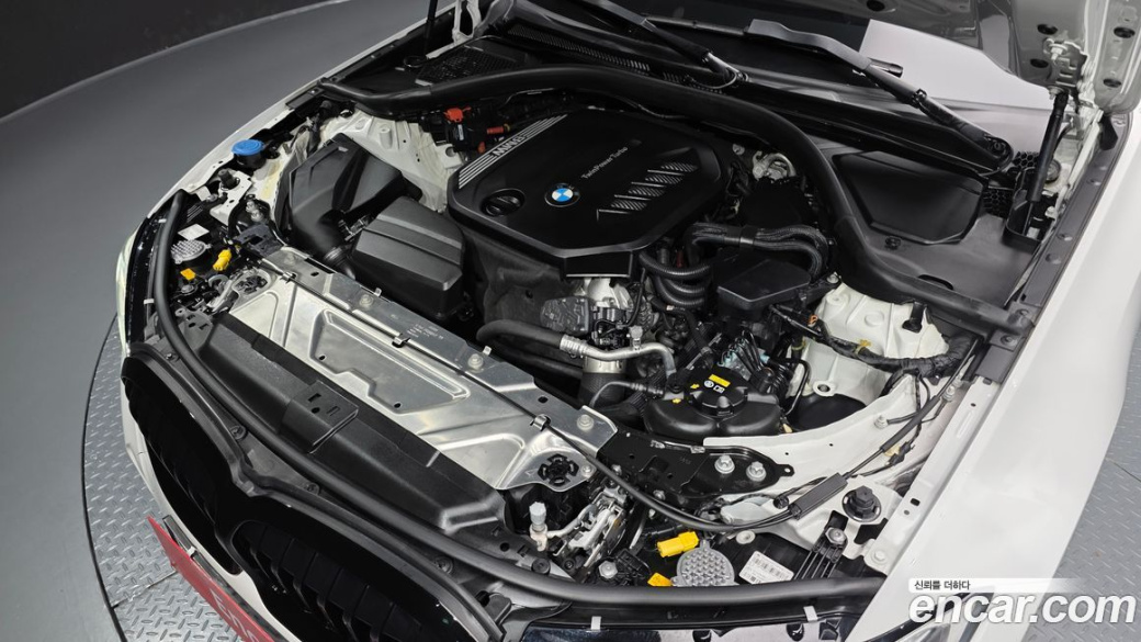 BMW 3-Series 320d Touring M Sport, 2022