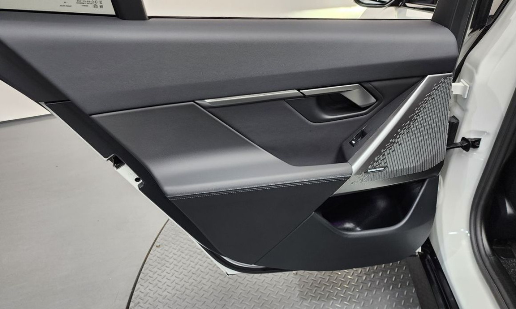 BMW 5-Series 520i M Sport, 2025