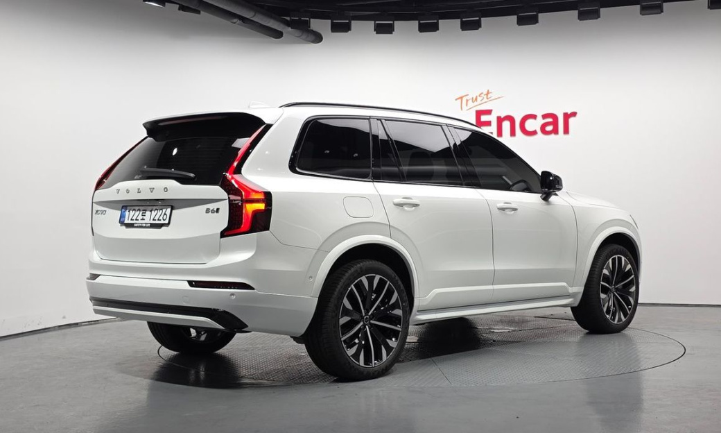 Volvo XC90 B6 Ultra Bright, 2026