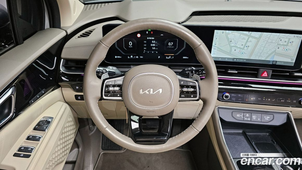 Kia Carnival 9-Seater Gravity, 2024