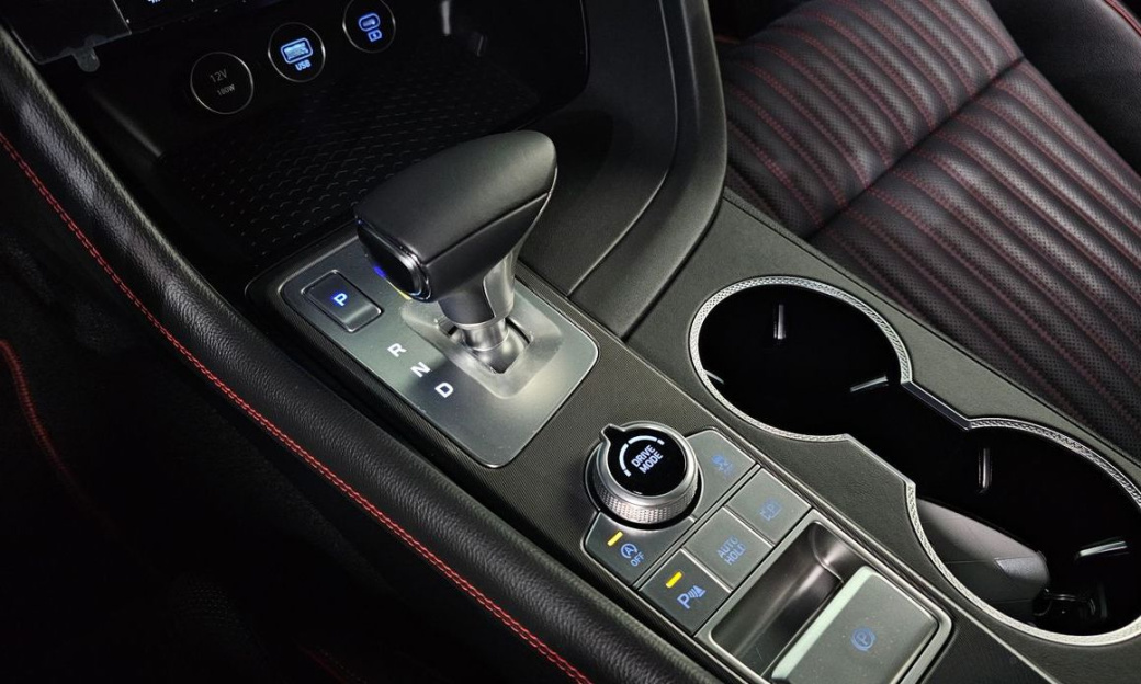 Genesis G70 Gasoline 2.5T 2WD, 2024