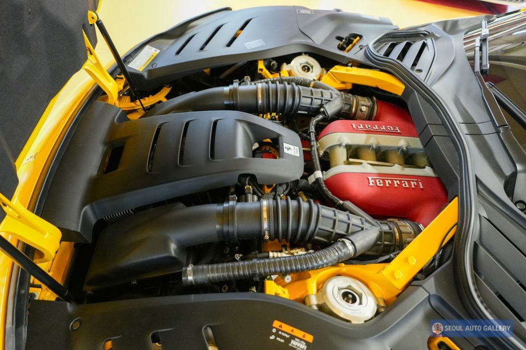 Ferrari Purosangue 6.5 V12, 2025