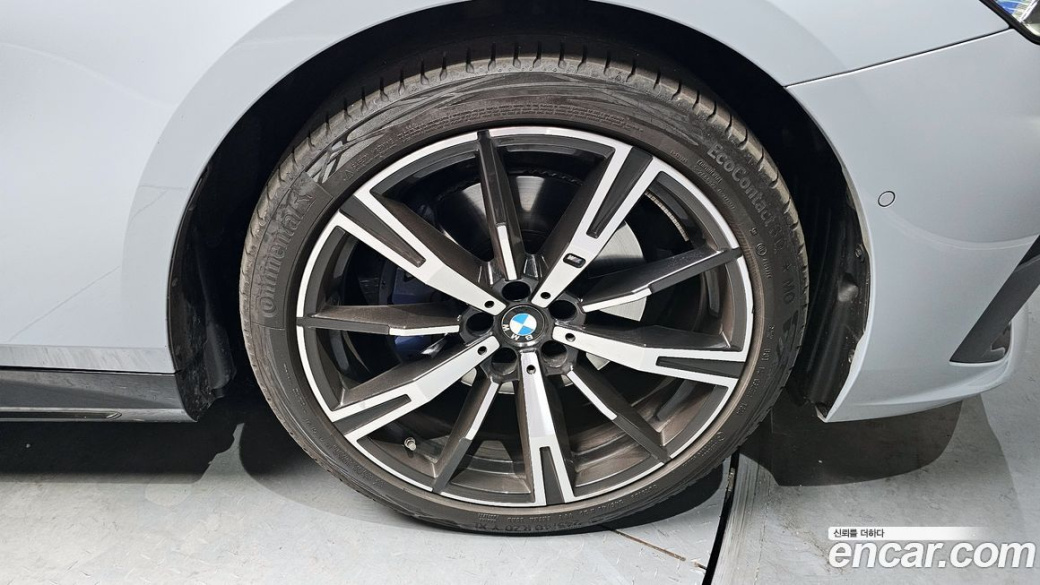 BMW 5-Series 530i xDrive M Sport, 2024